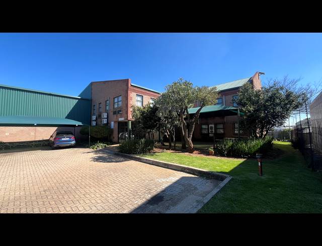 1,535M² WAREHOUSE TO LET IN SPARTAN